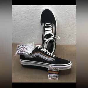 New Vans Pride Love is Love Men's Sneakers Black Suede & Canvas Rainbow Size 12